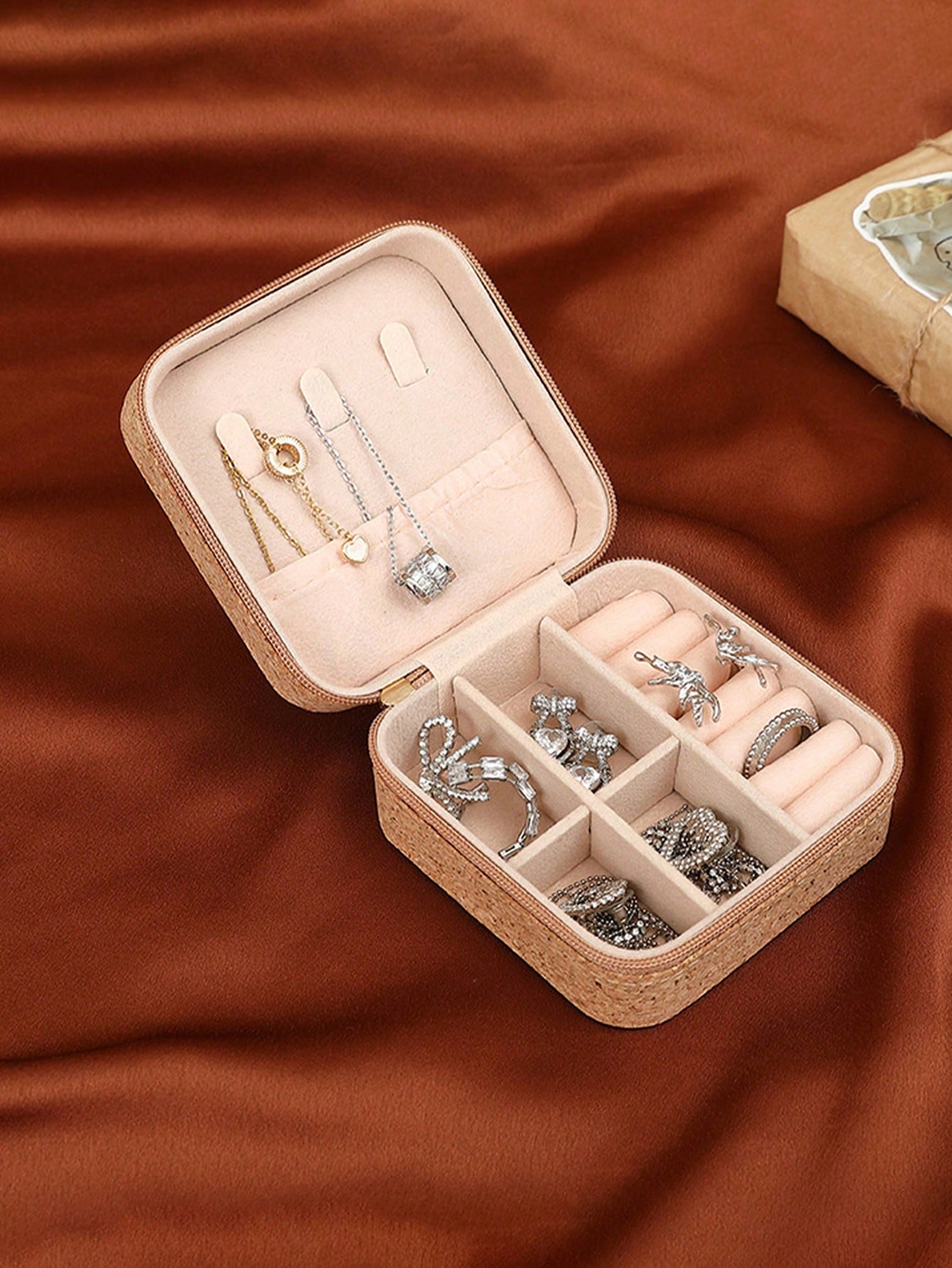 Square Vintage Bohemian Patter - đánh giá và giá Travel Accessories Jewelry