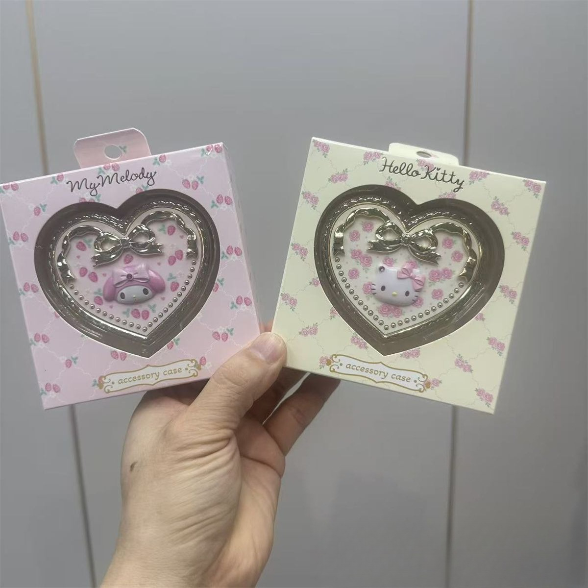 Kawaii Sanrio Portable Kitty M - đánh giá và giá Travel Accessories Jewelry